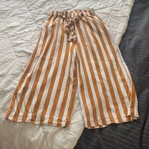 Garage White capei pants xs